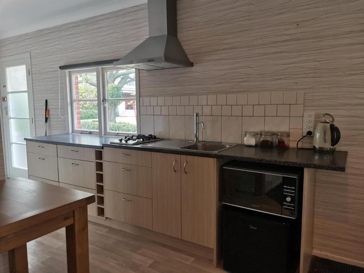 Lavalla Estate ξενώνας Tuakau Εξωτερικό φωτογραφία